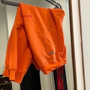 Orange Figs Zamora scrubs